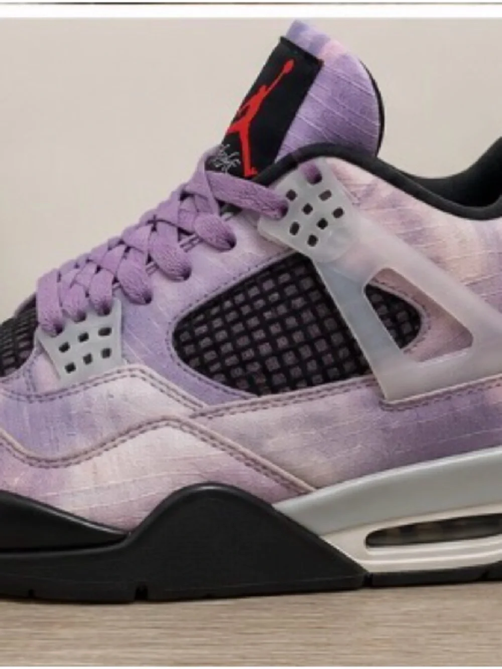 Jordan Retro Low-Top Sneakers in Lavender and Black